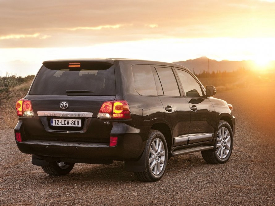 Toyota Land Cruiser v8