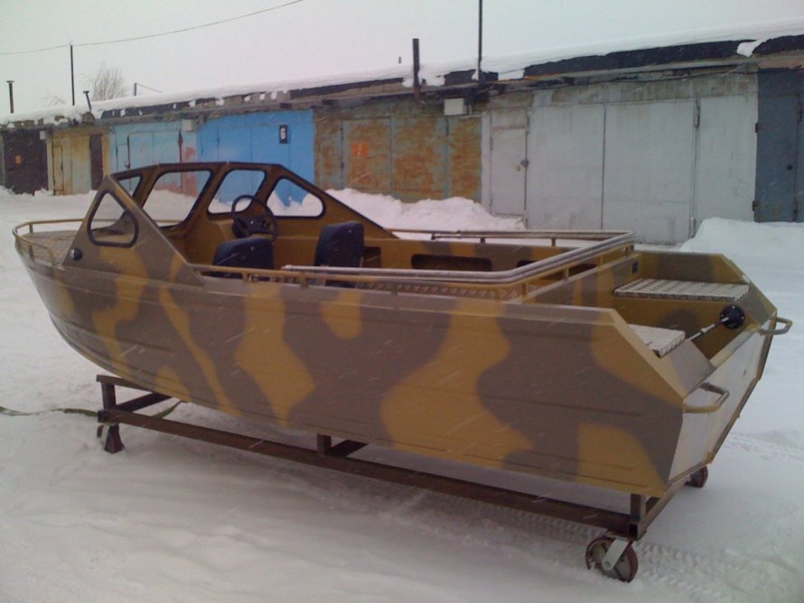 Покраска лодки в камуфляжном цвете Песочном