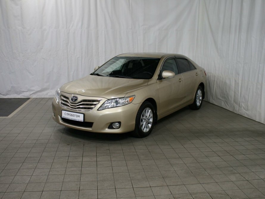 Toyota Camry 40 2011 бежевый