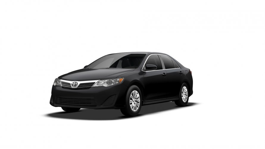 Toyota Camry черная