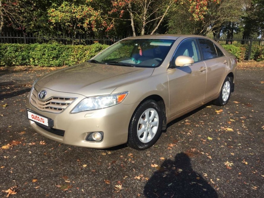 Toyota Camry 40 2011 бежевый