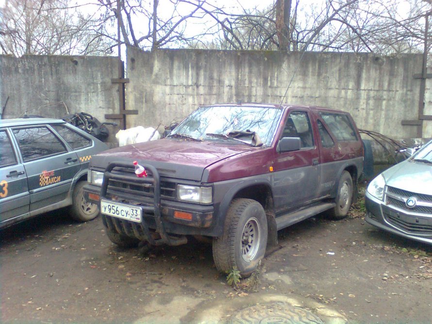 Ниссан Террано 1984 года