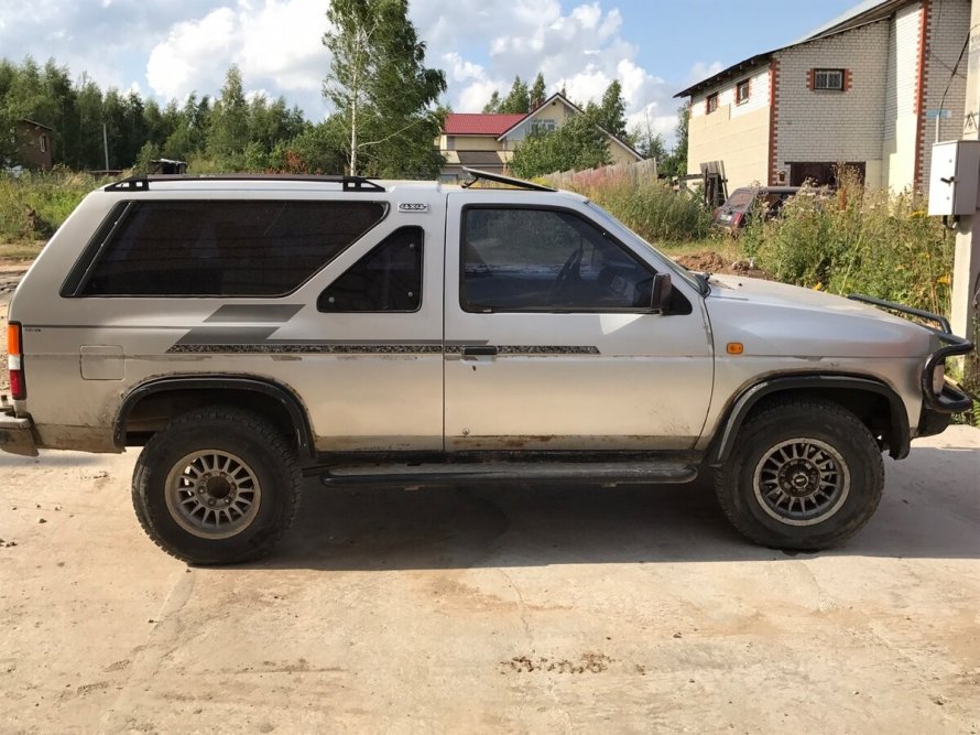 Ниссан Террано 90
