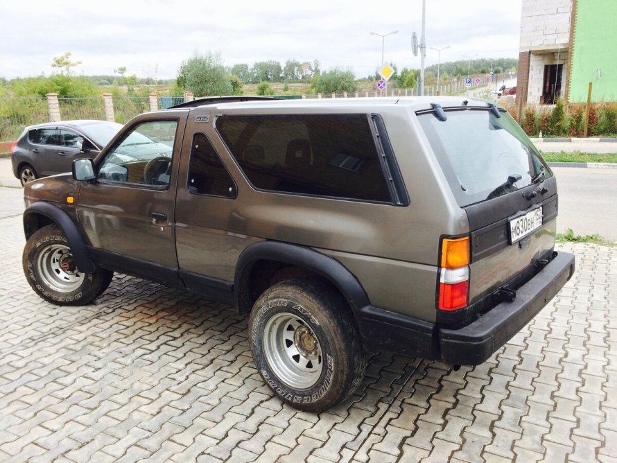 Nissan Terrano 3 дверный 1990