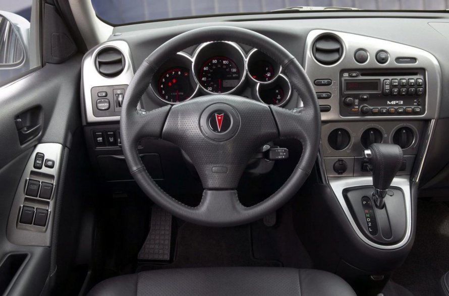 Pontiac Vibe 2003 салон