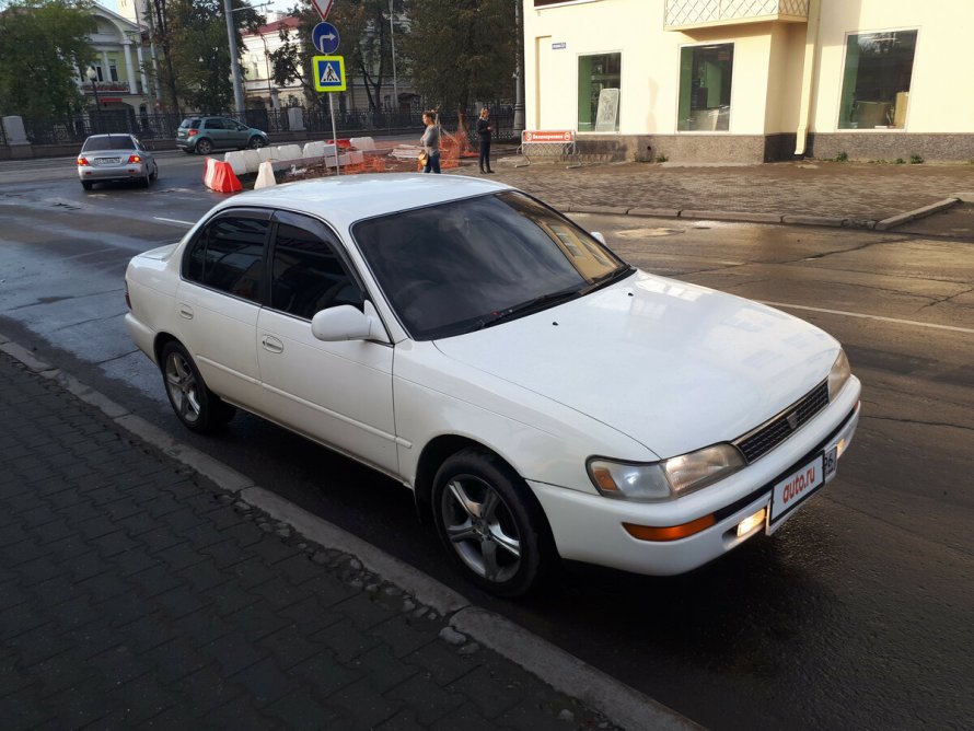 Toyota Corolla e100 хэтчбек