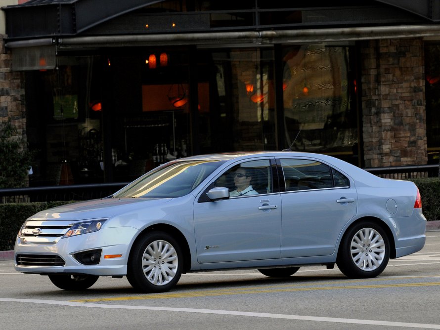 Ford Fusion 2012 седан