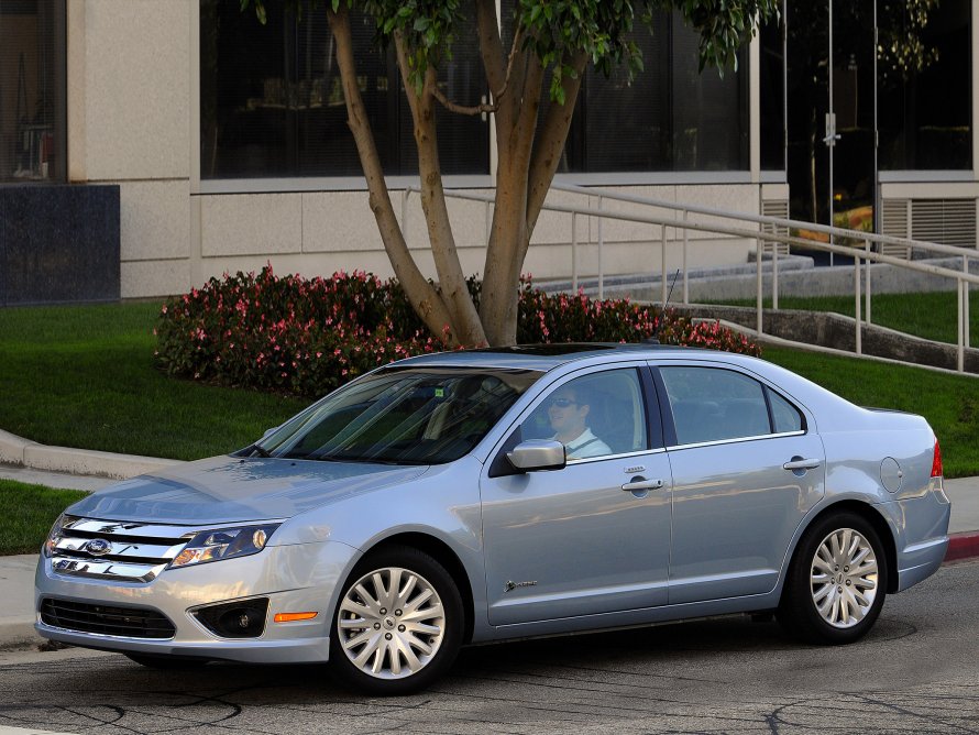 Ford Fusion 2010 седан