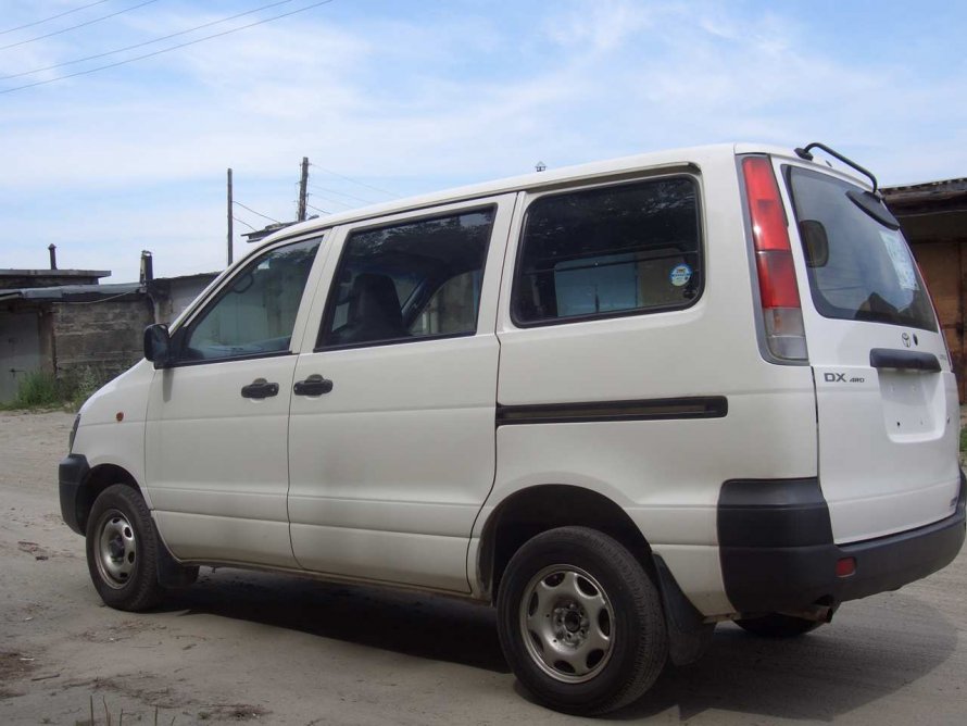 Toyota Town Ace van 2007