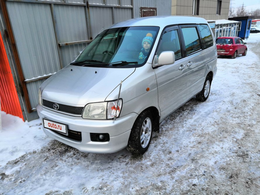 Toyota Town Ace Noah, 1999