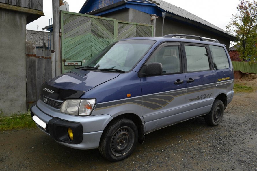Toyota Town Ace IV Noah