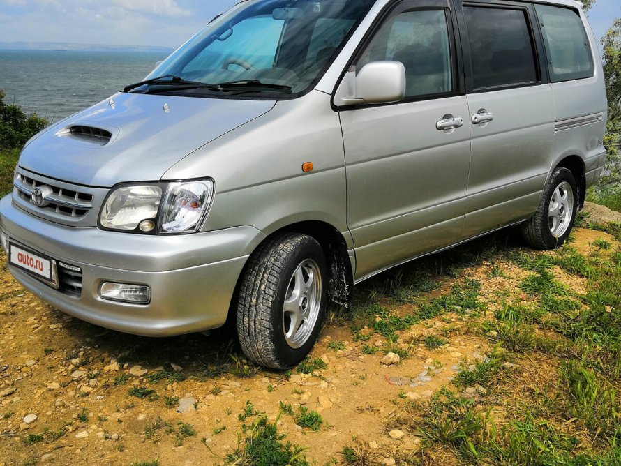 Toyota Town Ace Noah, 2000