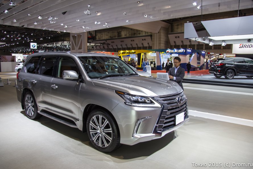 Lexus LX 570 автосалон