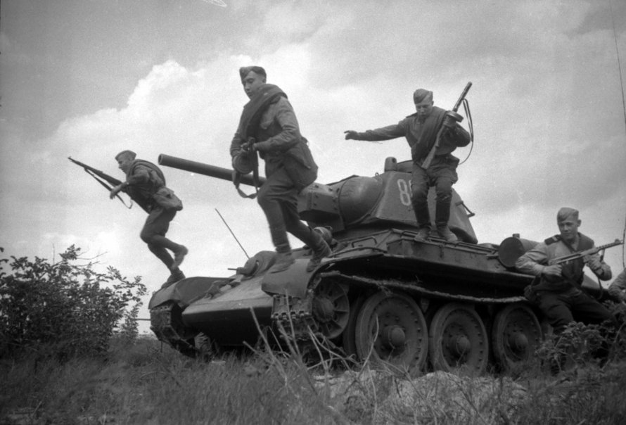 Отечественная война танк т 34