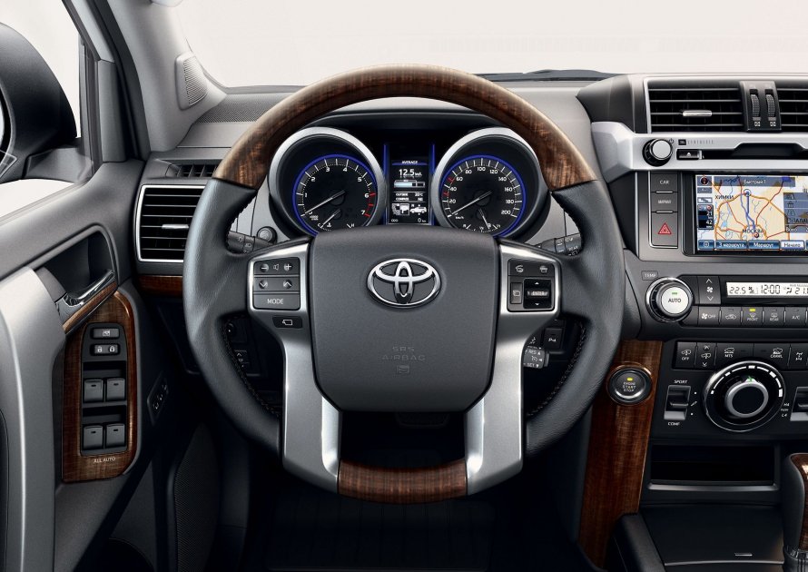 Toyota Land Cruiser Prado 2009 салон