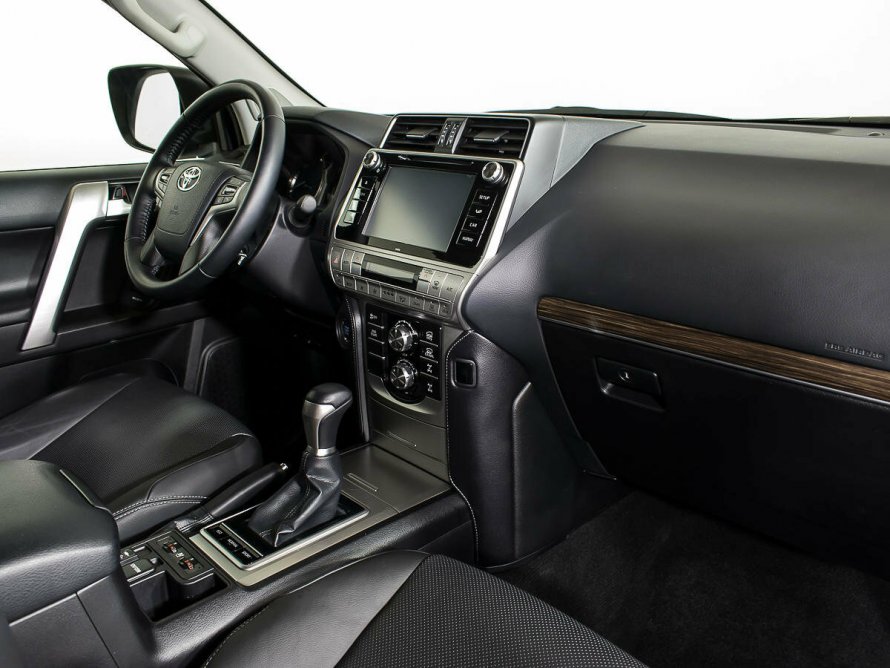 Land Cruiser Prado 2018 салон