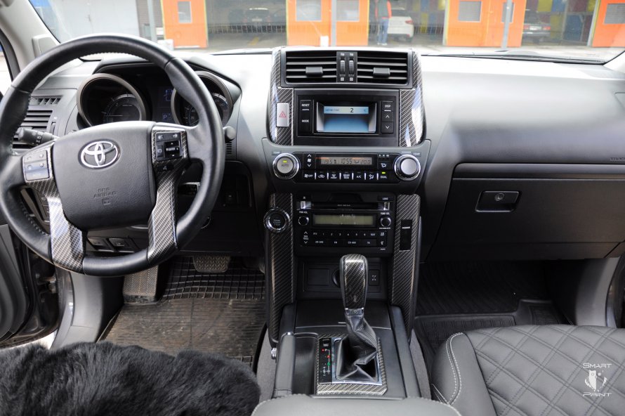 Toyota Land Cruiser Prado 2020 салон