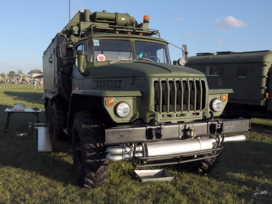 Урал 4320 экспедиционный