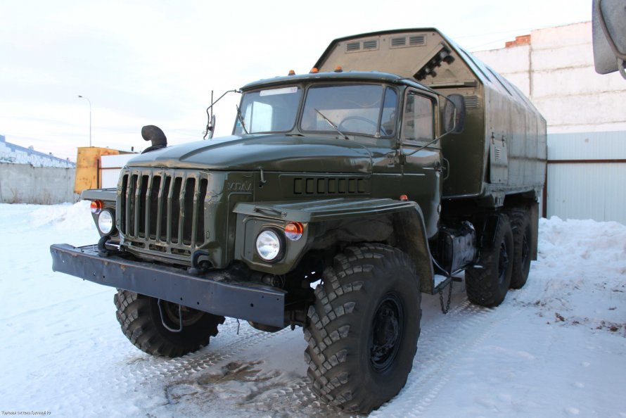 Урал-4320 с кунгом грузовой