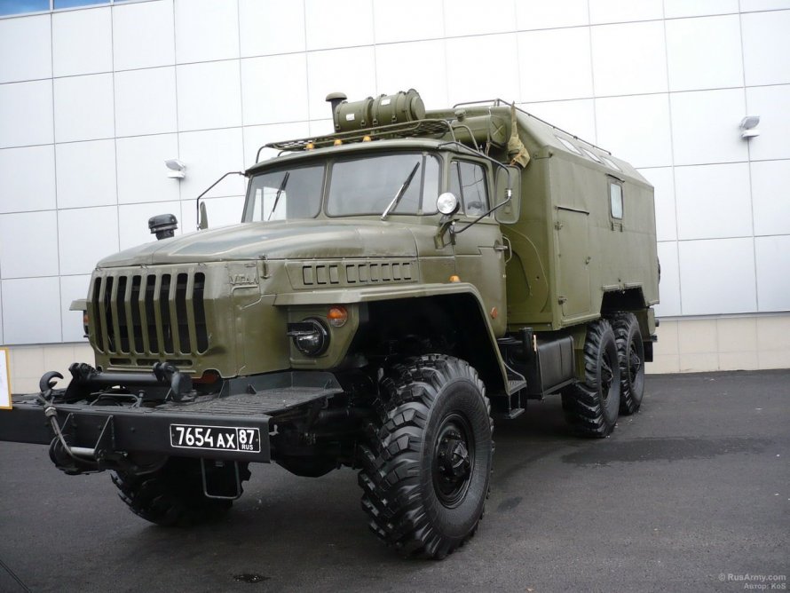 Машина штабная Урал 4320
