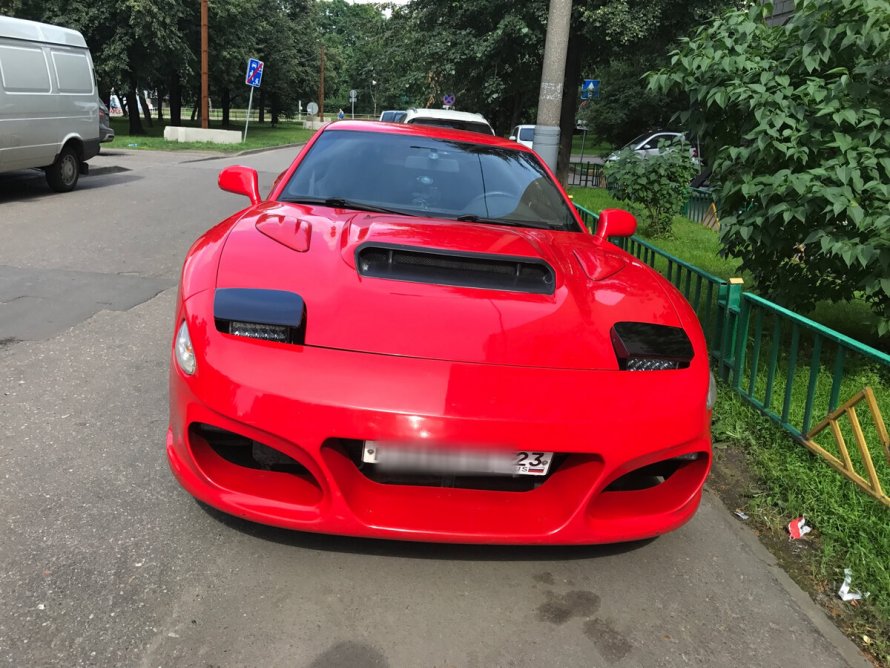 Додж стелс красный