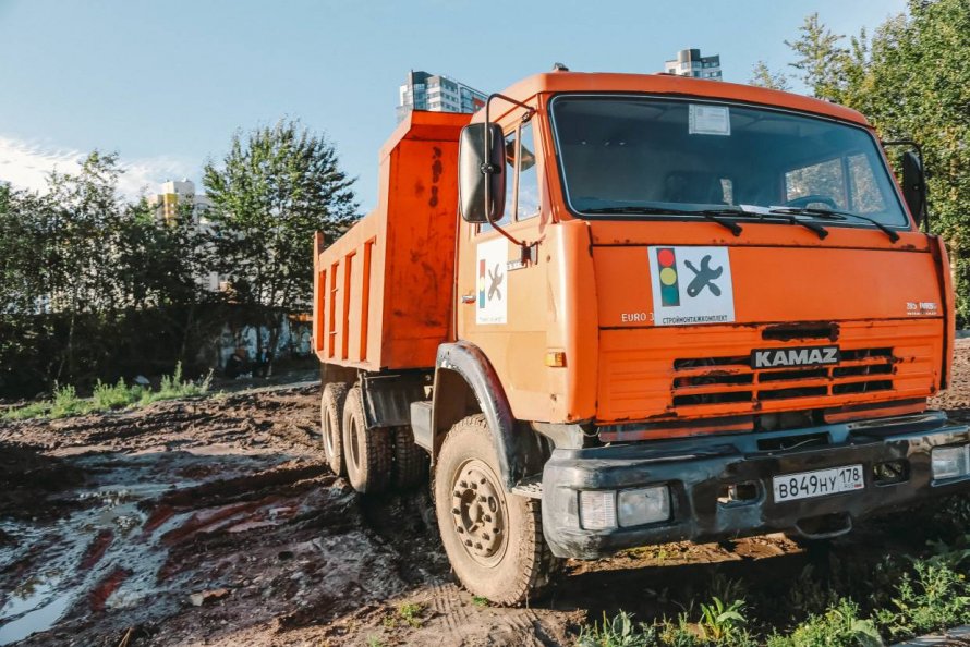 БЕЛАЗ 7958 заправщик