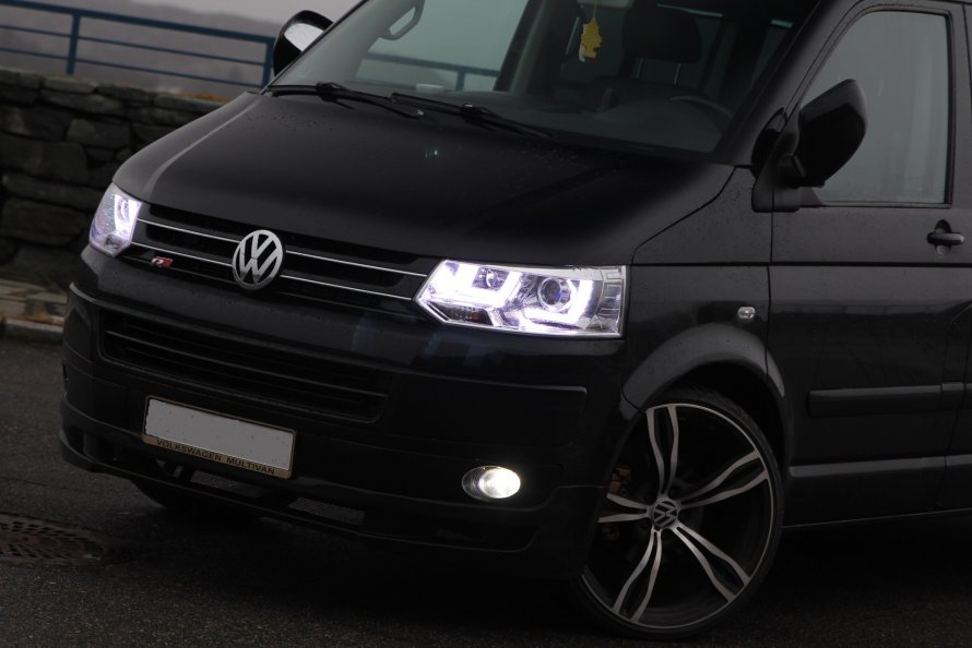 VW t5 Multivan черный