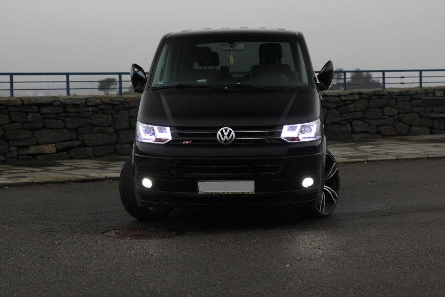 VW t5 Multivan черный