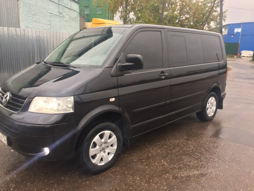 Volkswagen Multivan 2021 черный