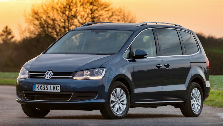 VW Sharan серый
