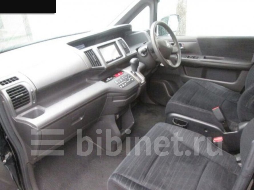 Honda Stepwgn RK салон