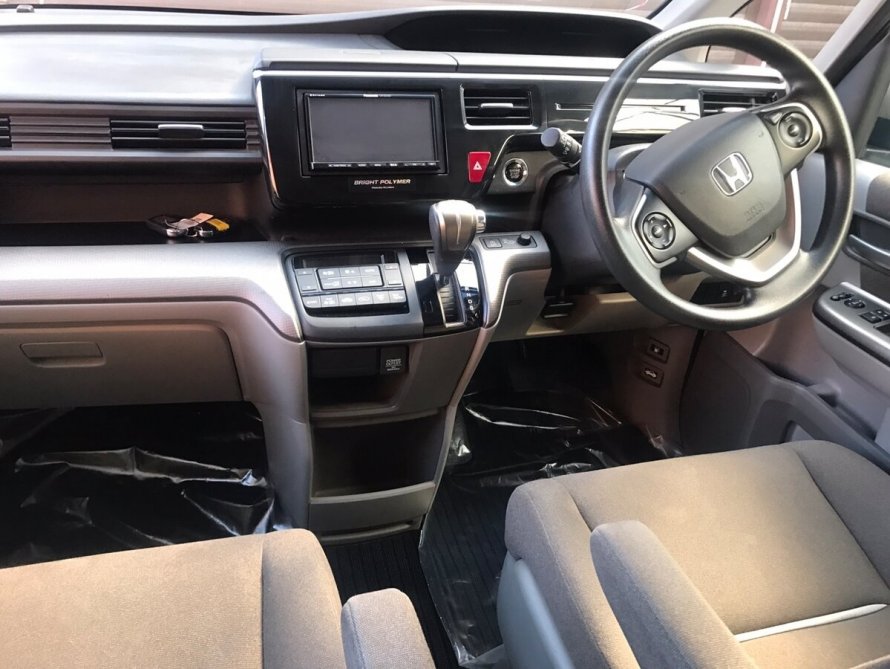 Honda Stepwgn spada 2020 салон