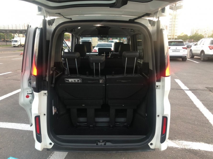 Honda Stepwgn 2015 багажник