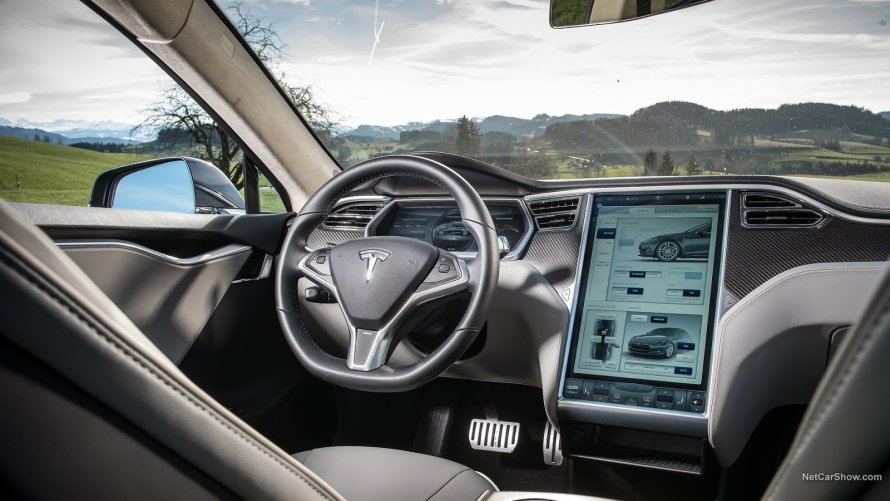 Тесла model x 2020
