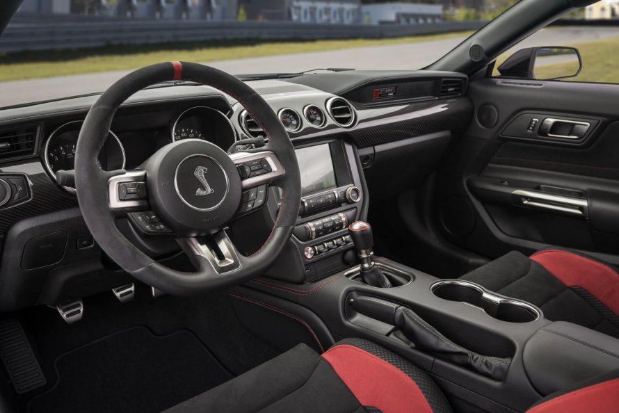 Форд Мустанг Шелби gt 350 салон