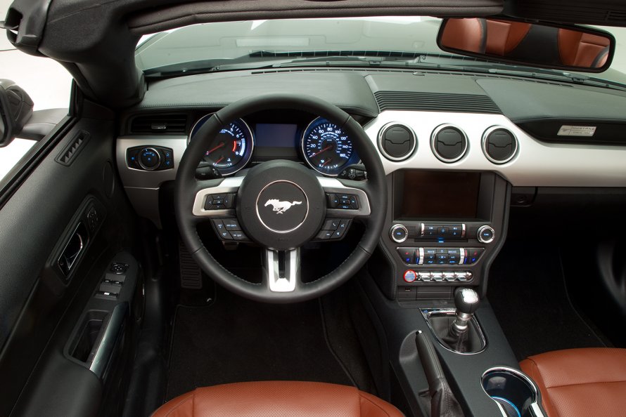 Ford Mustang 2015 салон