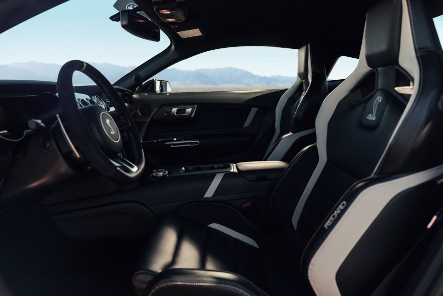 Ford Mustang Shelby 2020 салон