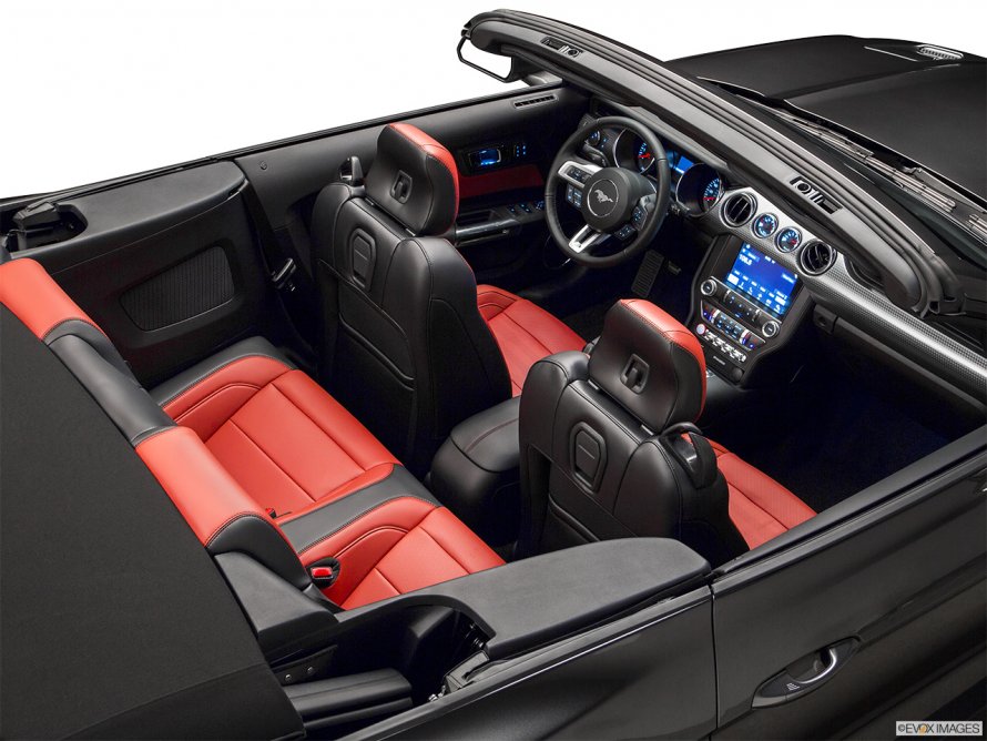 Ford Mustang Cabrio 2018 салон