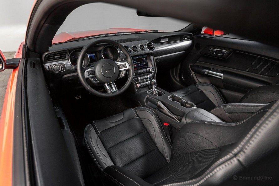 Ford Mustang gt 2017 салон