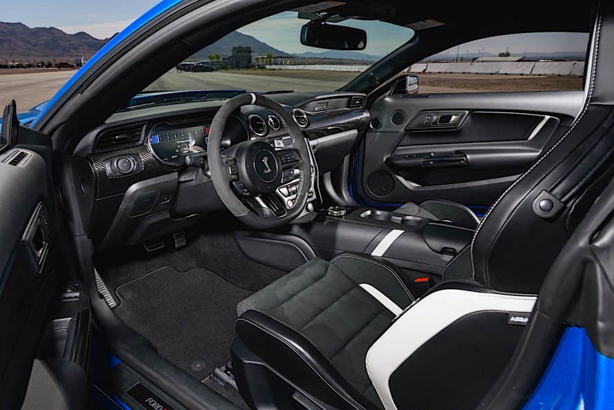 Ford Mustang Shelby 2020 салон