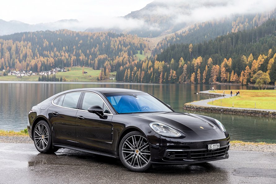 Porshe Panamera 4