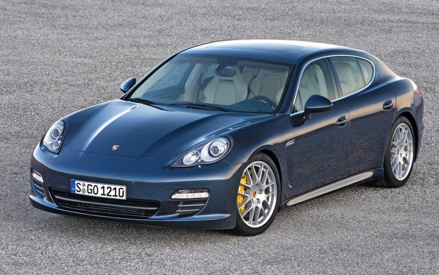 Porshe Panamera 4 s