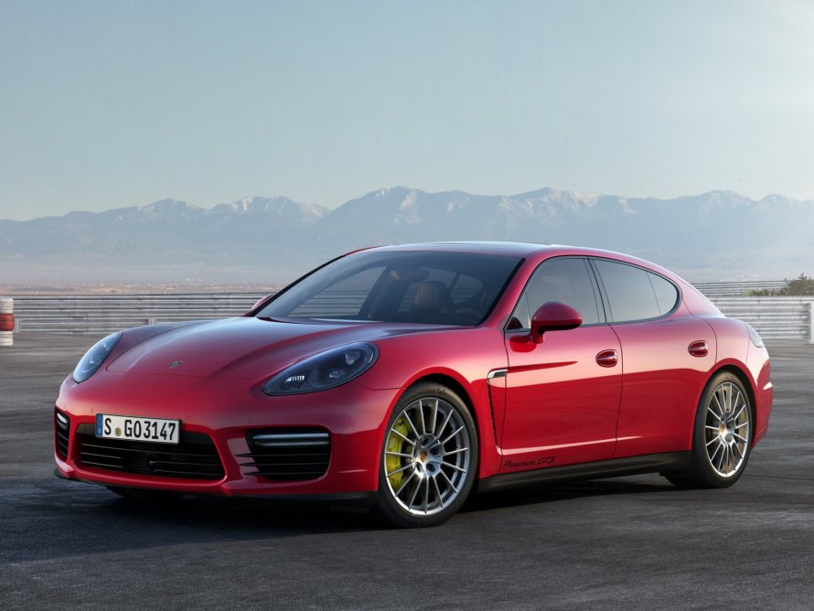 Porsche Panamera GTS 2013