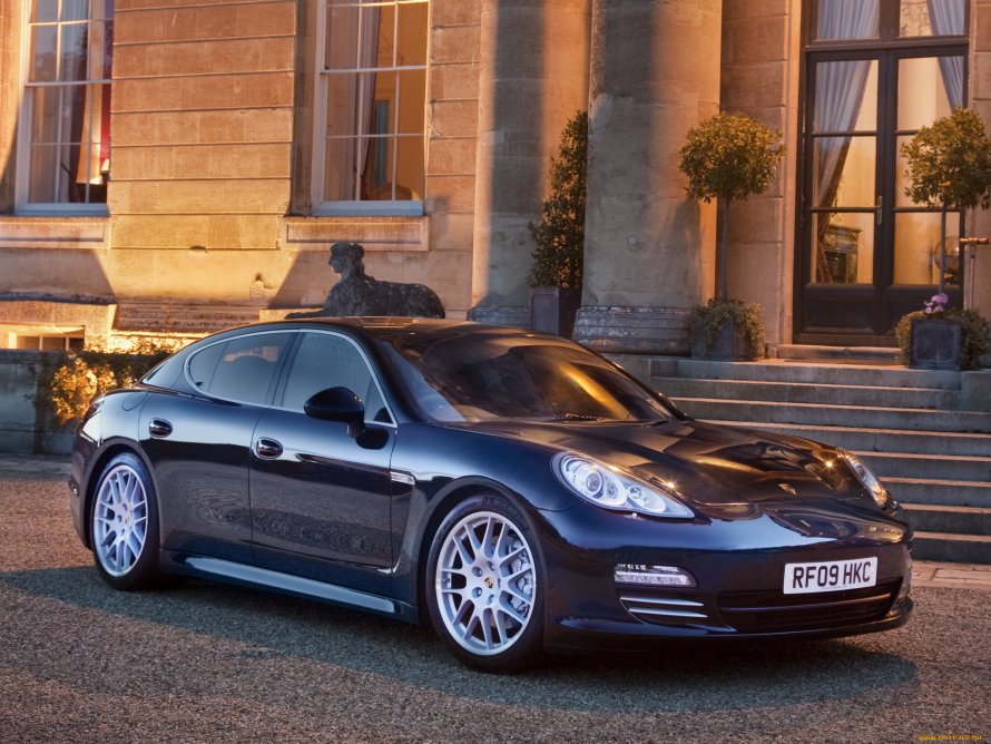 Porshe Panamera 4 s