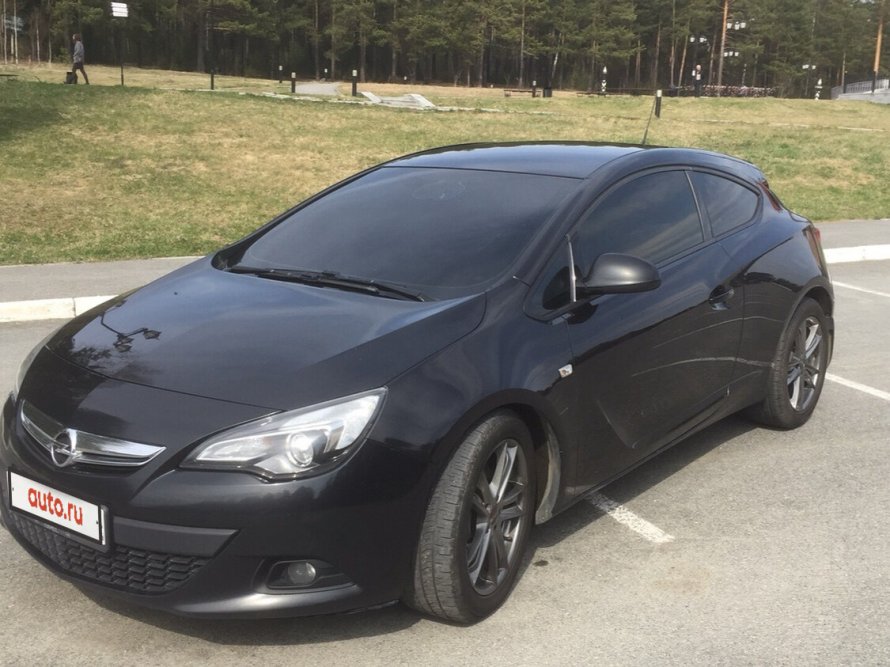 Opel Astra GTC 2013 черный
