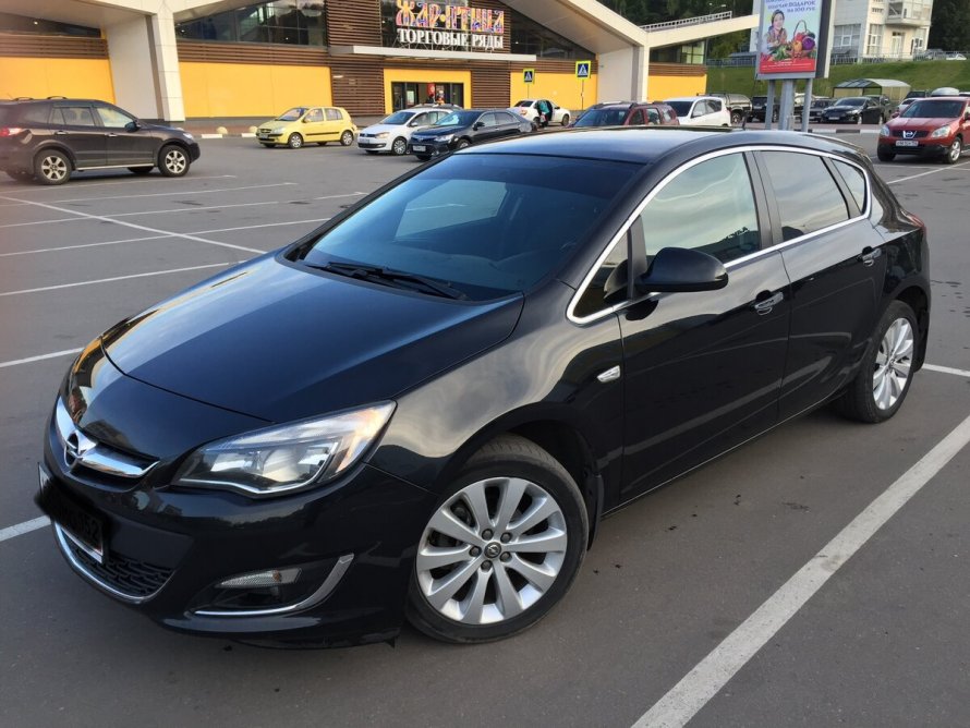 Opel Astra 2013 черный