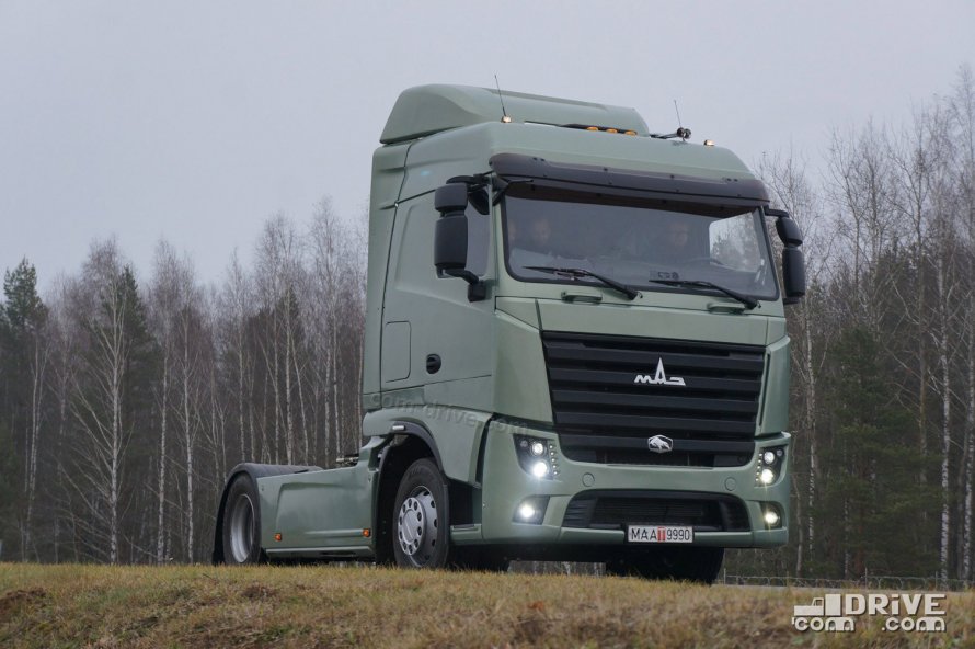 Тягач МАЗ 5440м9