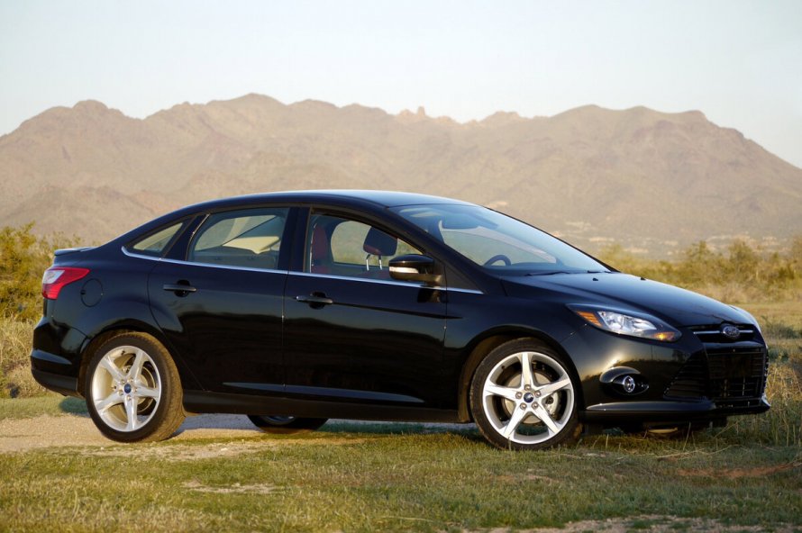 Ford Focus 2012 седан