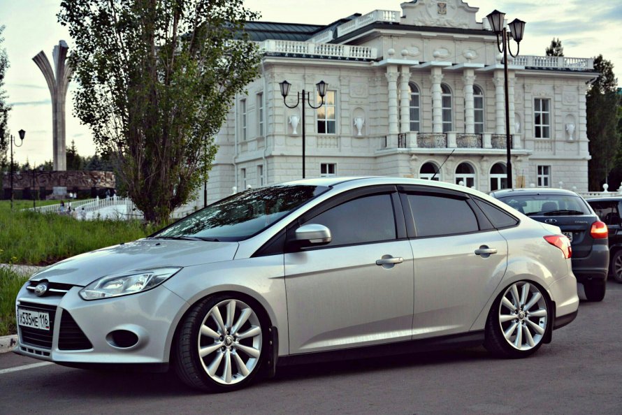 Форд фокус 3 седан r18