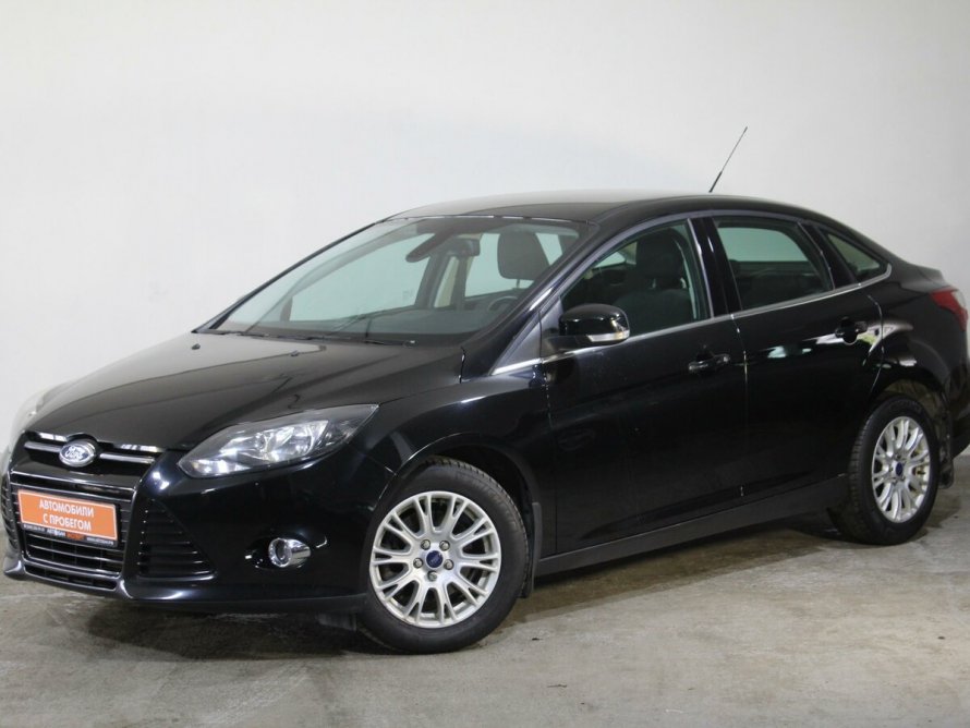 Ford Focus серый седан 2013